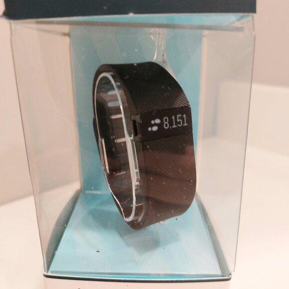BNIB Fitbit Charge - Picture 4 of 6